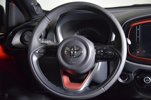 Toyota Aygo X 1.0 VVT-i Style 9