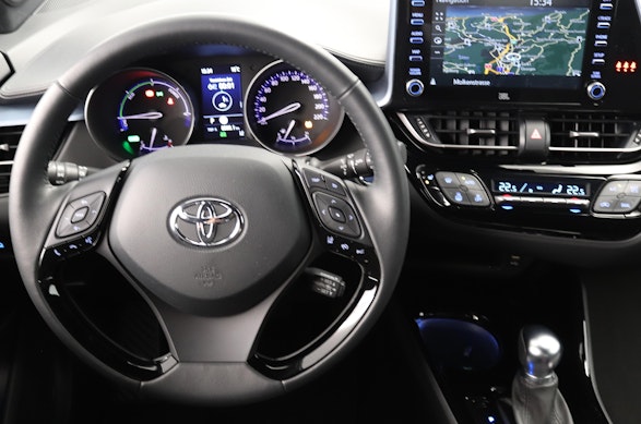 Toyota C-HR 2.0 VVTi HSD Trend 4