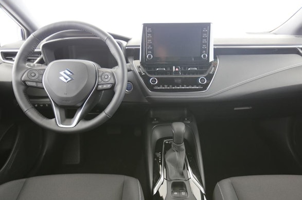 Suzuki Swace 1.8 Compact Top Hybrid 3
