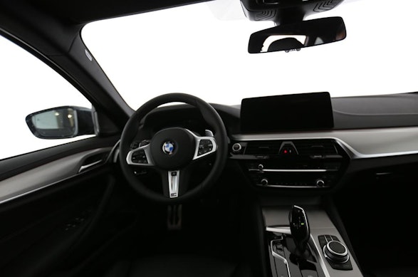 BMW 530d xDrive Touring 4