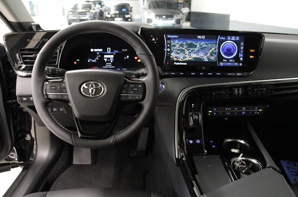 Toyota Mirai Fuel Cell Platinum 8