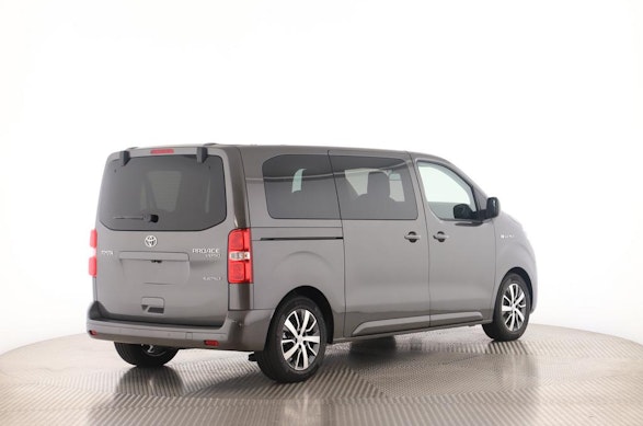 TOYOTA PROACE Verso L1 75KWh Trend 17
