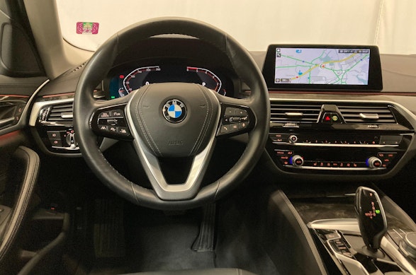 BMW 530d xDrive Touring 3