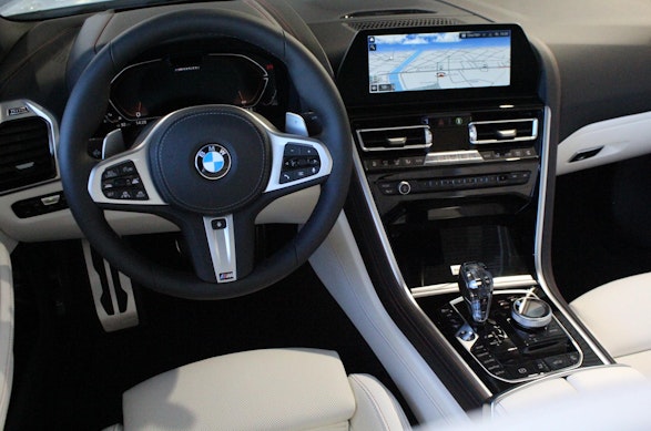 BMW M850i xDrive Cabriolet 6
