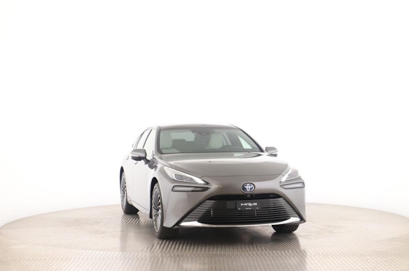 Toyota Mirai Fuel Cell Platinum 26
