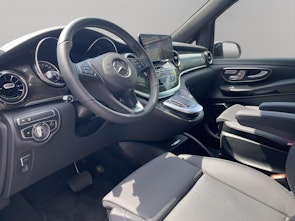 Vehicle image MERCEDES-BENZ EQV 300 lang Van