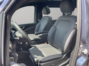 Vehicle image MERCEDES-BENZ EQV 300 lang Van