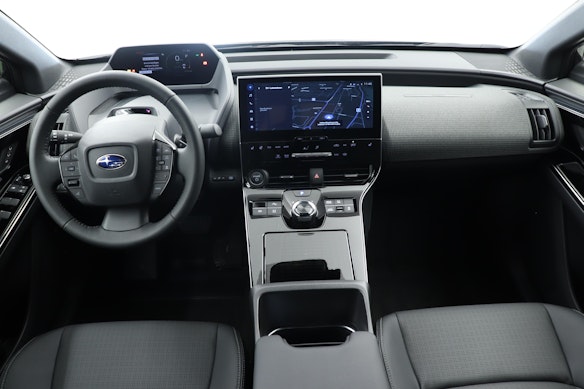 SUBARU Solterra eV Luxury AWD 9