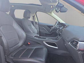 Vehicle image JAGUAR F-Pace 2.0 T 250 Prestige AWD