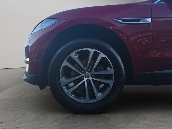 Vehicle image JAGUAR F-PACE