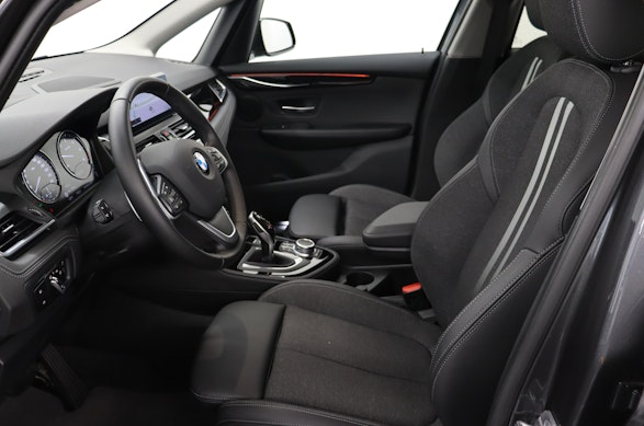 BMW 220d xDrive SAG Active Tourer 4