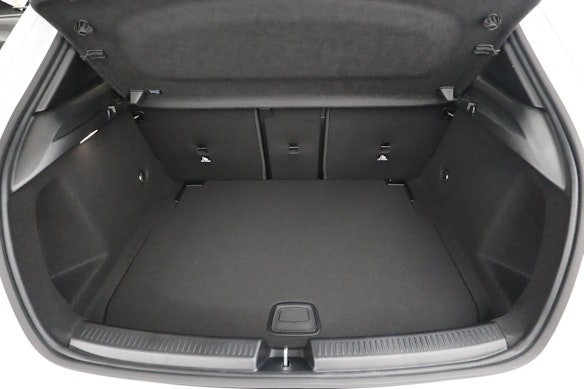 MERCEDES-BENZ A 35 AMG 4matic 12
