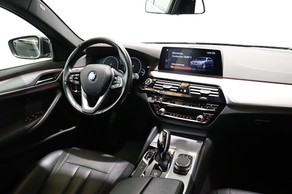 BMW 520d xDrive Touring 6