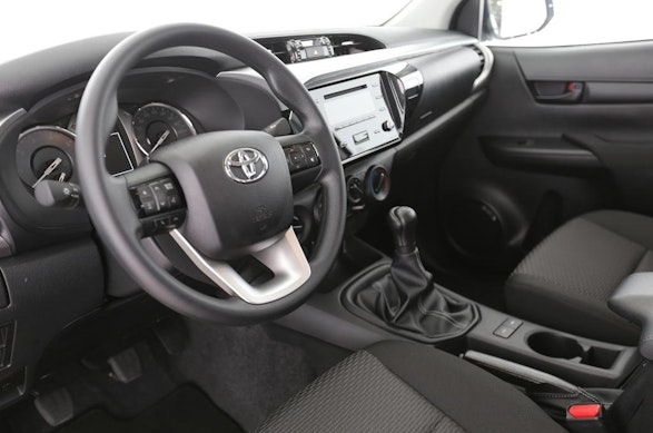 Toyota Hilux Double Cab.-Pick-up 2.4 D-4D 150 Comfort 17