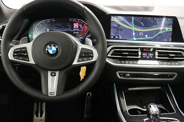 BMW X7 6