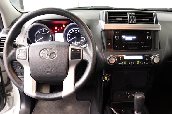 Toyota Toyota Land Cruiser 3.0 D-4D Linea Terra 3