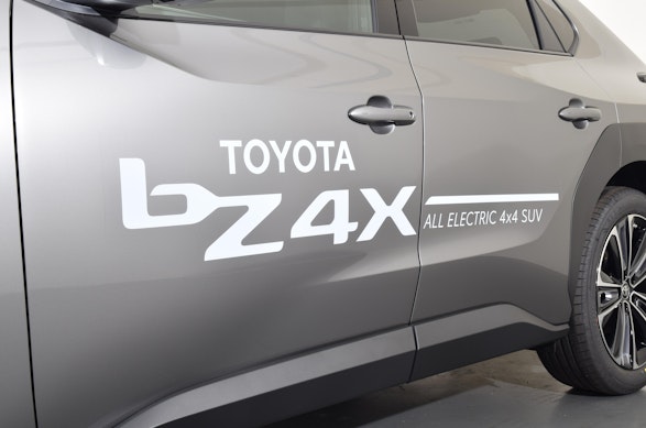 Toyota bZ4X 6.6 kw OBC Premium AWD 6