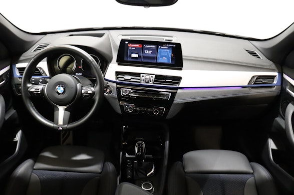 BMW X1 18d xDrive 8