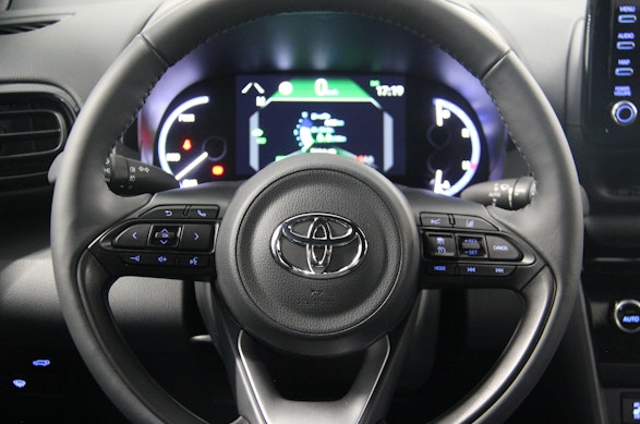Toyota Yaris Cross 1.5 VVT-i HSD Trend AWD-i 7