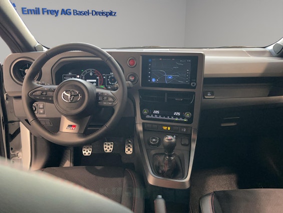 Vehicle image 3 Vehicle image 3