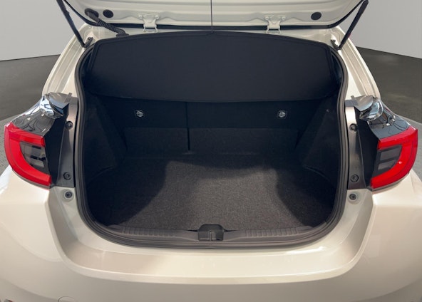 Vehicle image 8 Vehicle image 8