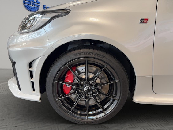 Vehicle image 9 Vehicle image 9