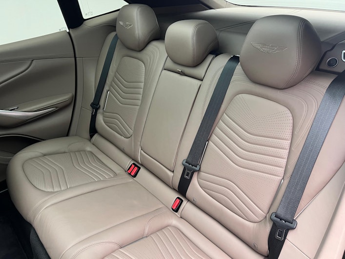 Vehicle image ASTON MARTIN DBX