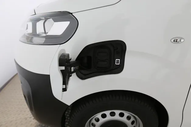 Fiat E-Scudo Kaw. L2 75 kWh Lounge