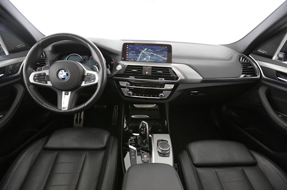 BMW X3 20d xDrive paddles 3