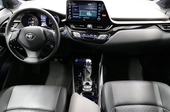 Toyota C-HR 2.0 VVTi HSD Premium 8