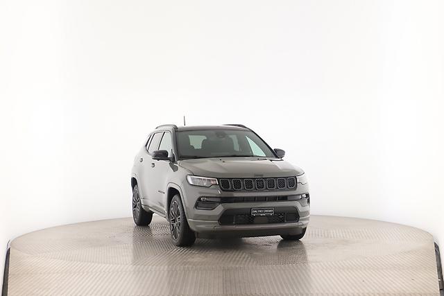 JEEP Compass 1.3 Turbo S: Jetzt Probefahrt buchen!