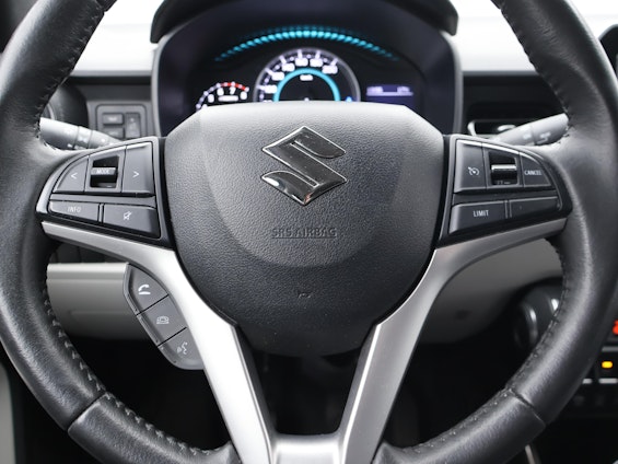 Vehicle image 16