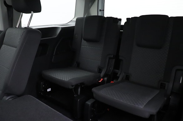 FORD Tourneo Connect 8