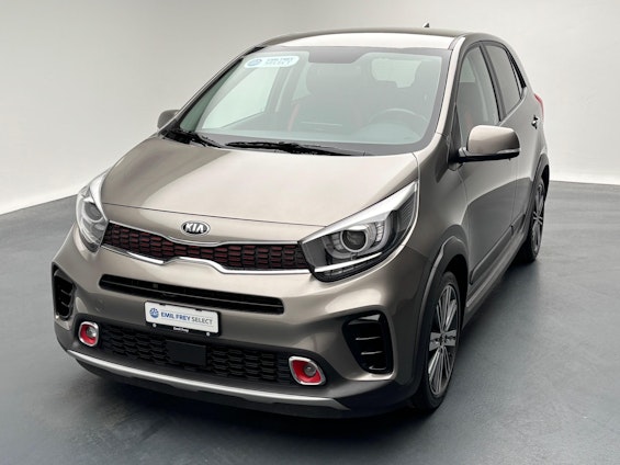 First vehicle image