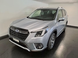 SUBARU Forester Station 2.0i e-Boxer Swiss Plus