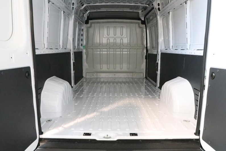 Vehicle image OPEL MOVANO