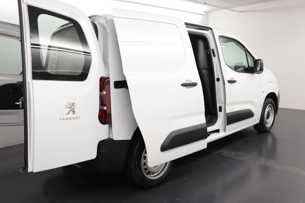 CITROEN Berlingo 1.5 BlueHDi 100 Swiss Edition S/S Immatricolazione  giornaliera CHF 28'000.–