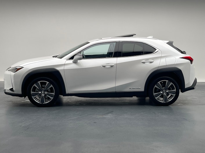 Vehicle image LEXUS UX