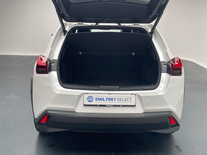 Vehicle image LEXUS UX