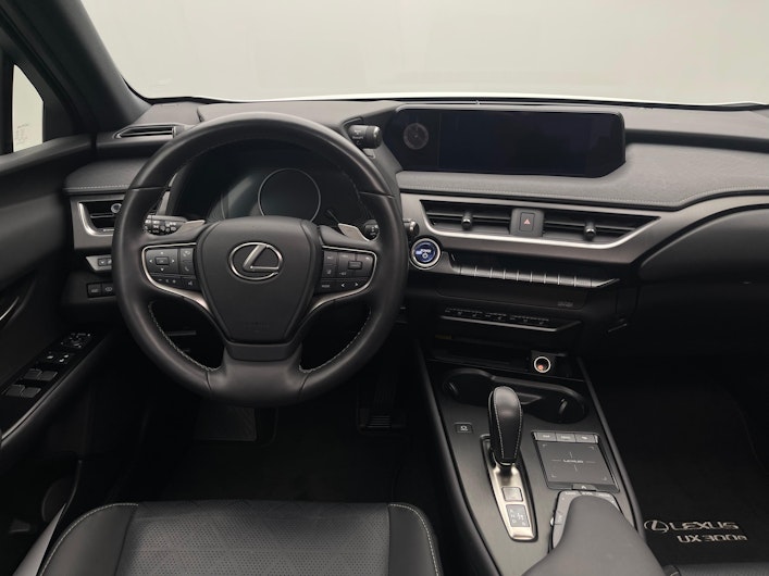 Vehicle image LEXUS UX