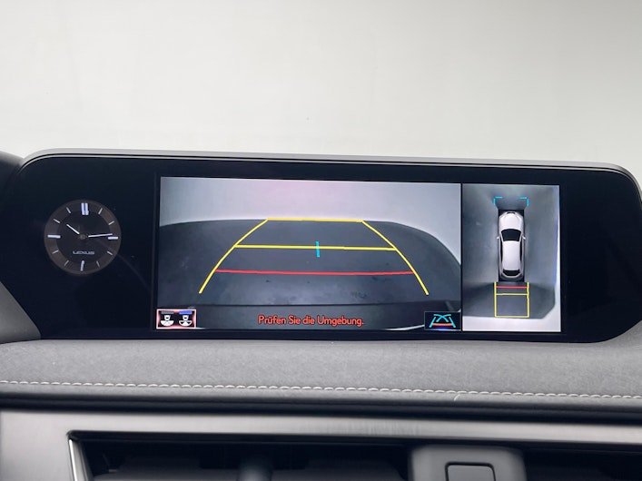 Vehicle image LEXUS UX