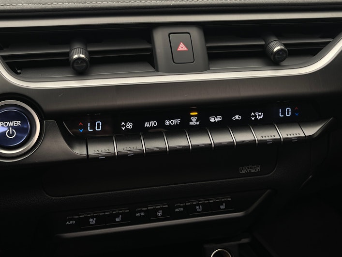 Vehicle image LEXUS UX