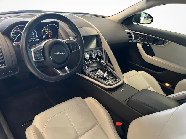 Jaguar F-Type Coupé 3.0 V6 R-Dynamic AWD
