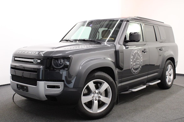 LAND ROVER Defender 130 3.0 D I6 300 First Edition 0