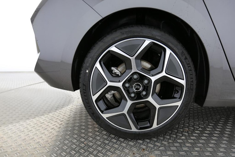 Vehicle image OPEL ASTRA