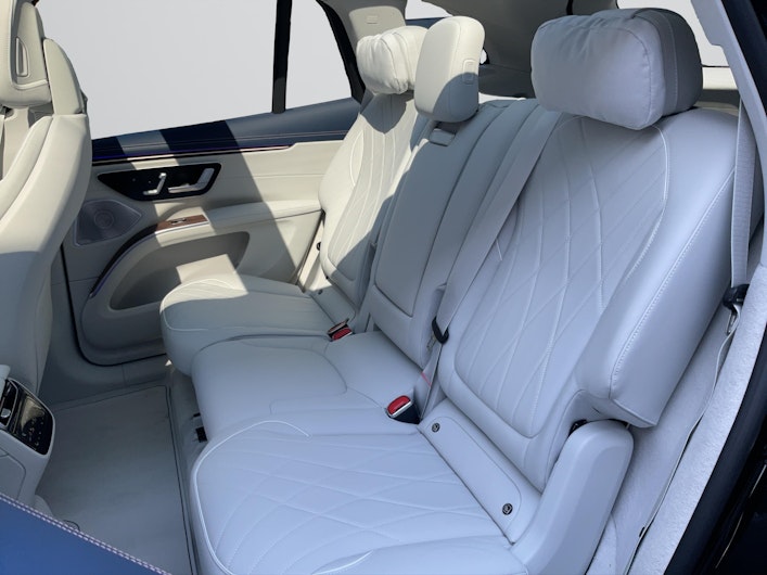 Vehicle image MERCEDES-BENZ EQS 450