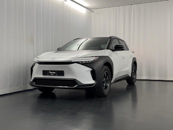 Vehicle image TOYOTA bZ4X Style AWD