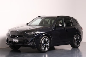 BMW i iX3