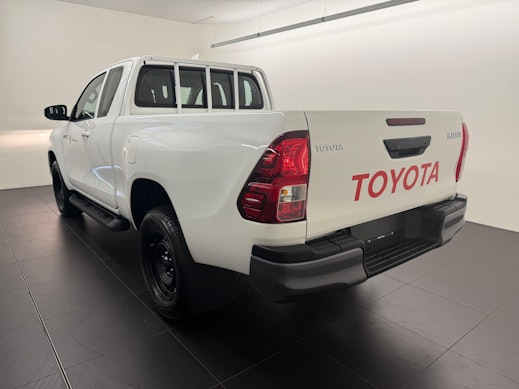 TOYOTA Hilux Extra Cab.-Pick-up 2.4 D-4D 150 Comfort 3