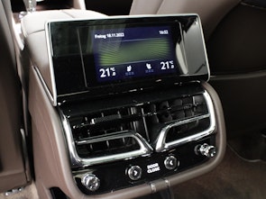 Vehicle image BENTLEY Bentayga 4.0 V8 EWB Azure